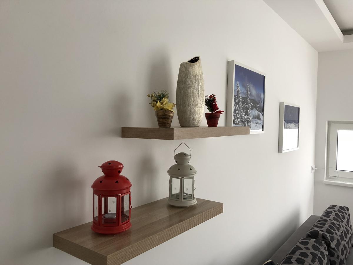 Apartmani Mont 1 ヤホリナ エクステリア 写真
