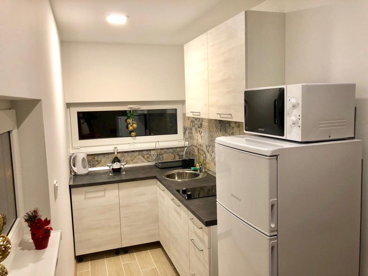 Apartmani Mont 1 ヤホリナ エクステリア 写真