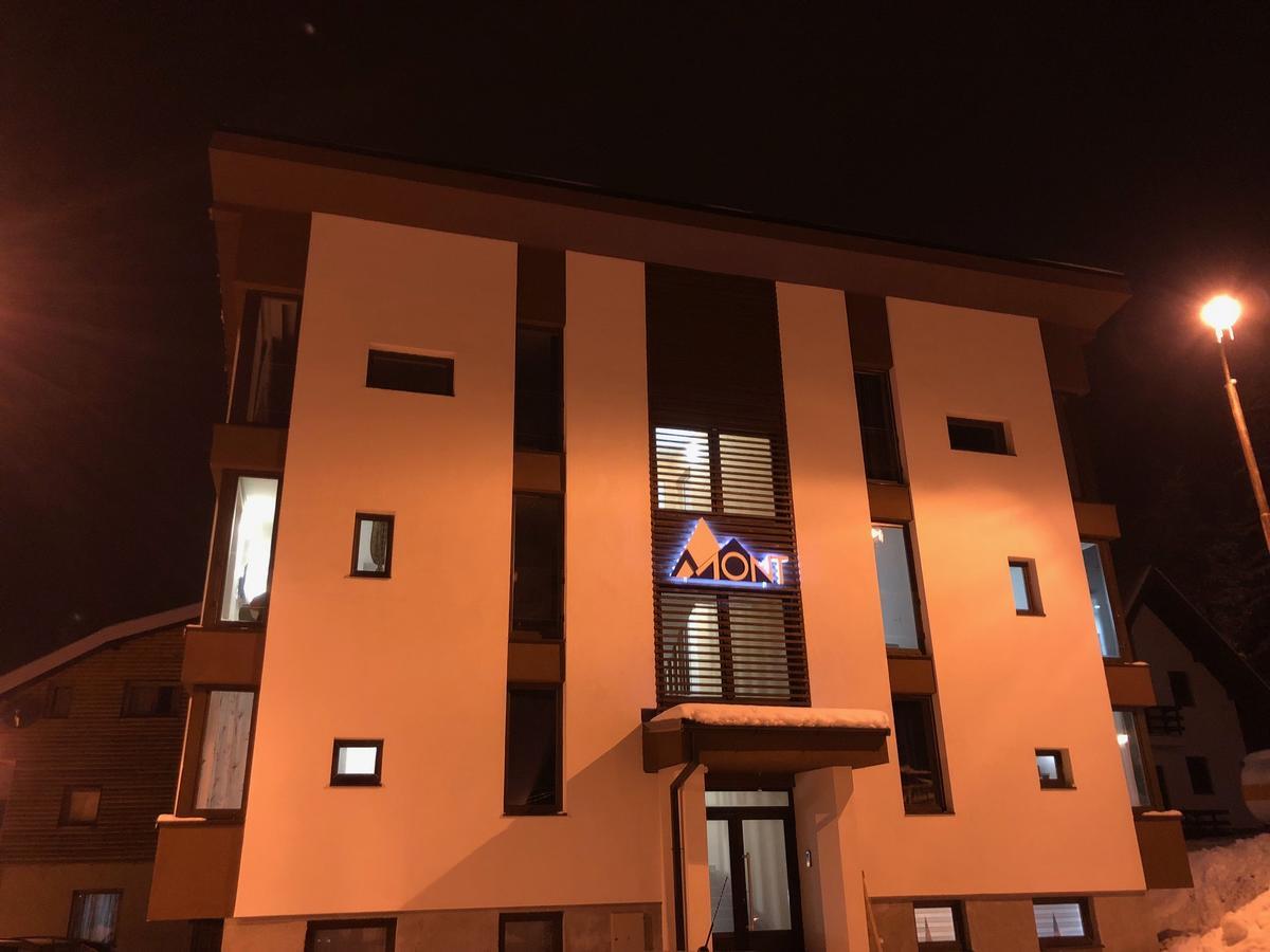 Apartmani Mont 1 ヤホリナ エクステリア 写真